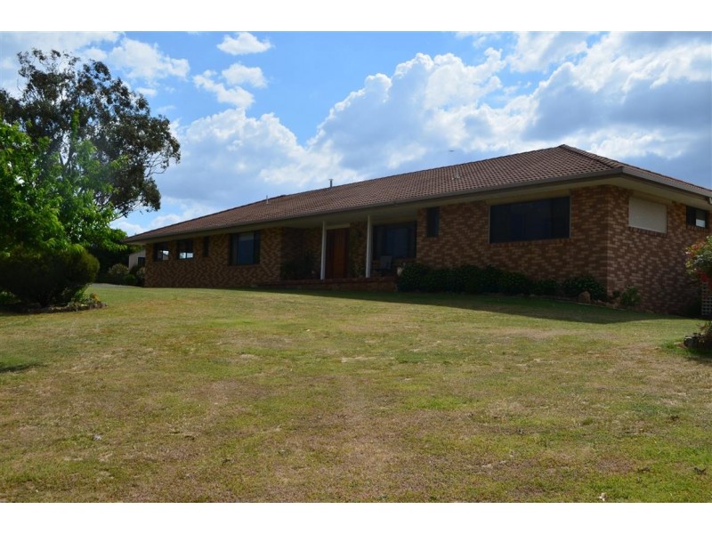 86 Cloverdale Road, Tumut NSW 2720
