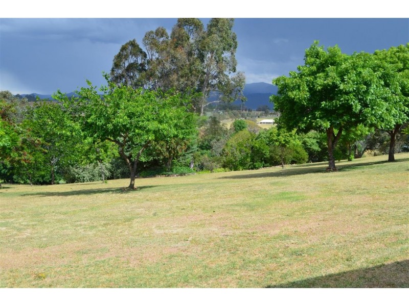 86 Cloverdale Road, Tumut NSW 2720