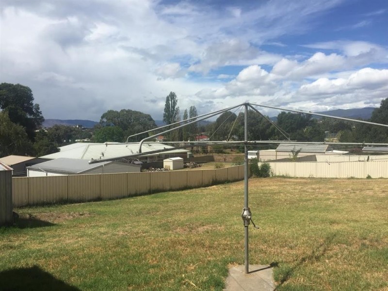 80 Broughton Street, Tumut NSW 2720