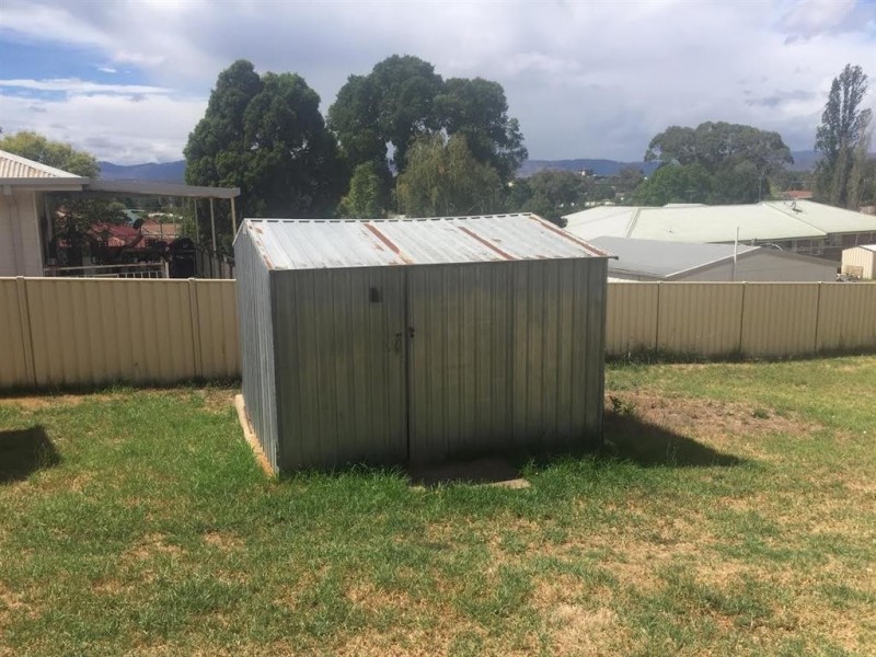 80 Broughton Street, Tumut NSW 2720