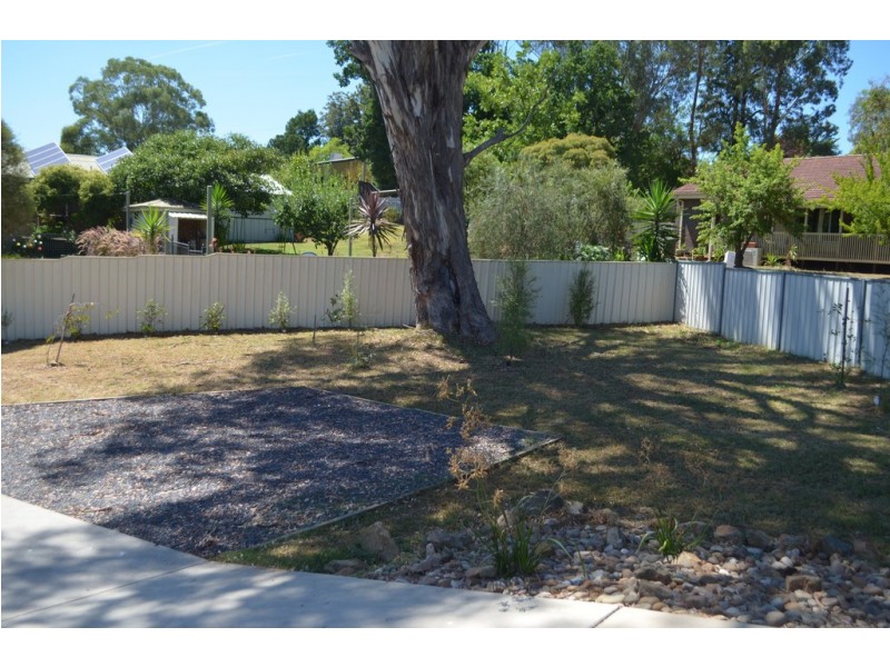 84 Richmond Street, Tumut NSW 2720