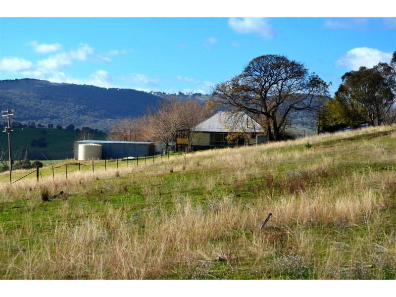 ‘Tanyard Creek’ Stantons Road, Adelong NSW 2729
