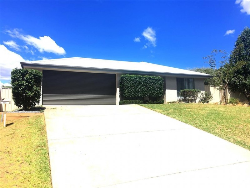56 Quandong Avenue, Tumut NSW 2720