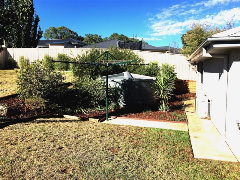 56 Quandong Avenue, Tumut NSW 2720