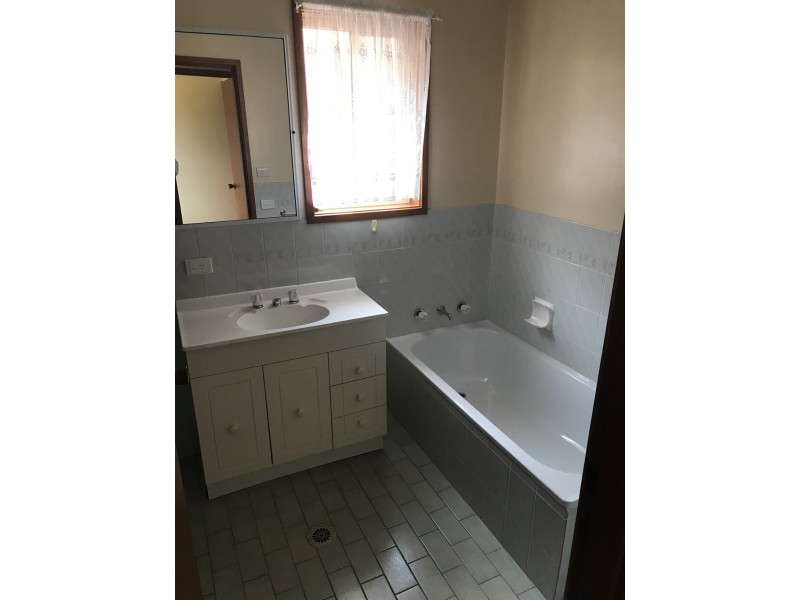 2/16 Russell Street, Tumut NSW 2720