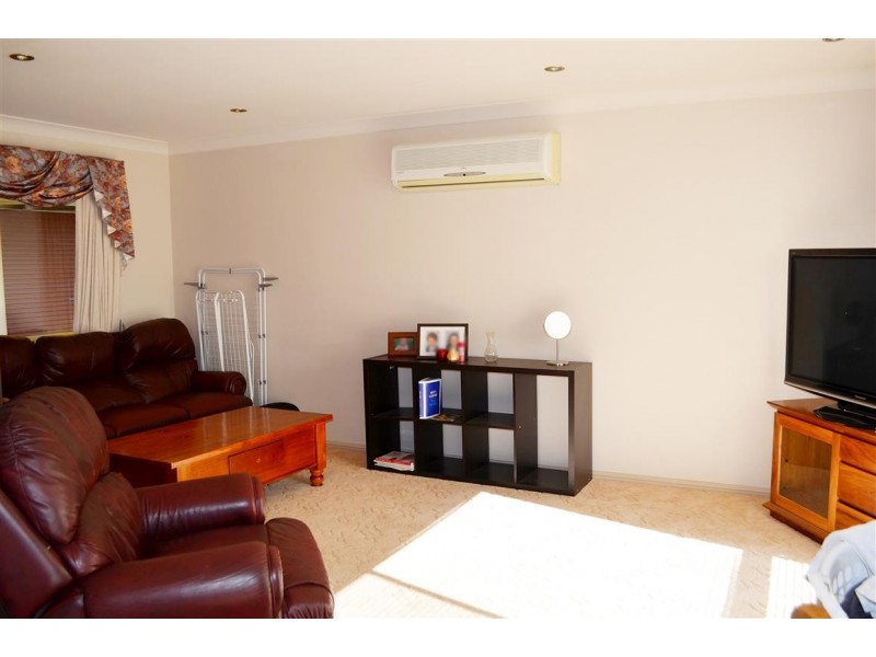 25 Harris Street, Tumut NSW 2720