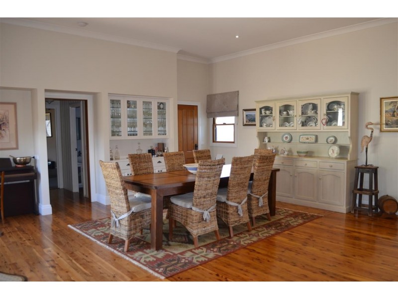 141 Simpson Street, Tumut NSW 2720