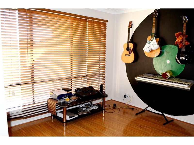 10 Green Street, Tumut NSW 2720