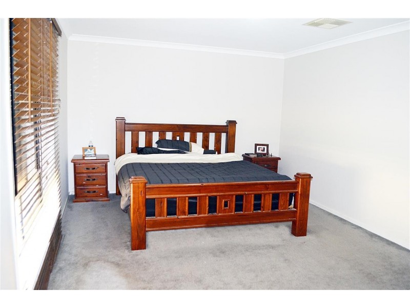 10 Green Street, Tumut NSW 2720