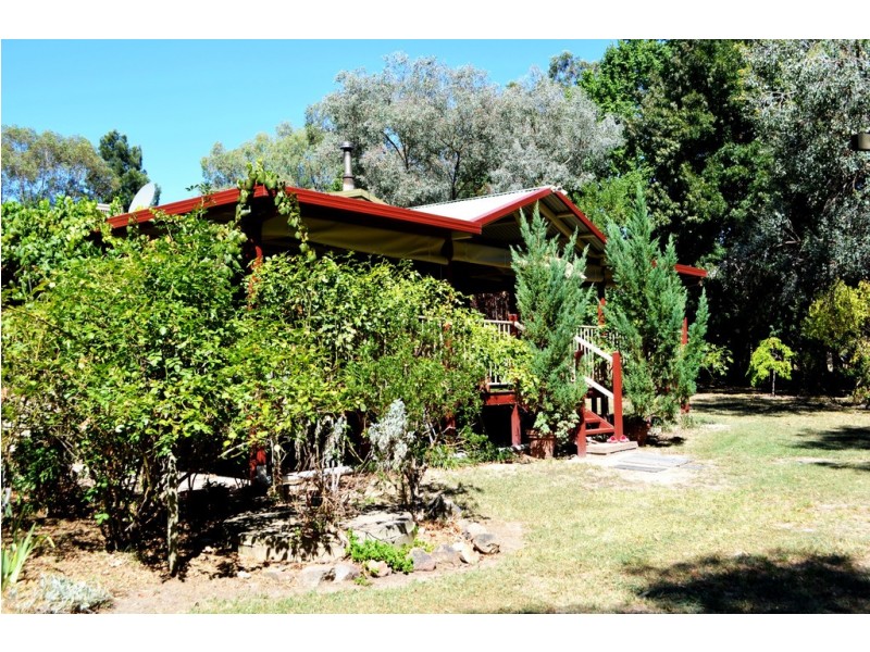 5 Lowthers Lane, Tumut NSW 2720