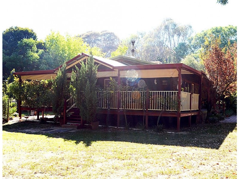 5 Lowthers Lane, Tumut NSW 2720