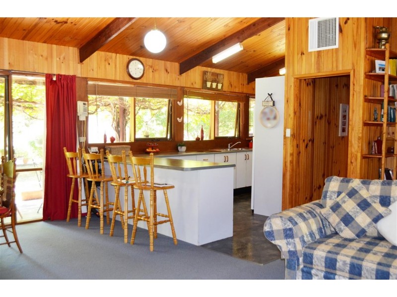 5 Lowthers Lane, Tumut NSW 2720