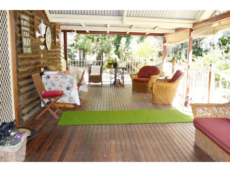 5 Lowthers Lane, Tumut NSW 2720