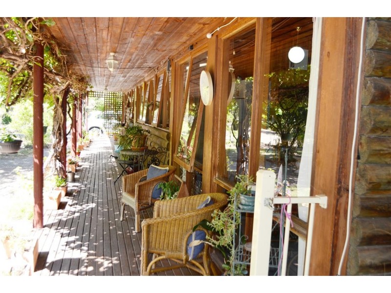 5 Lowthers Lane, Tumut NSW 2720