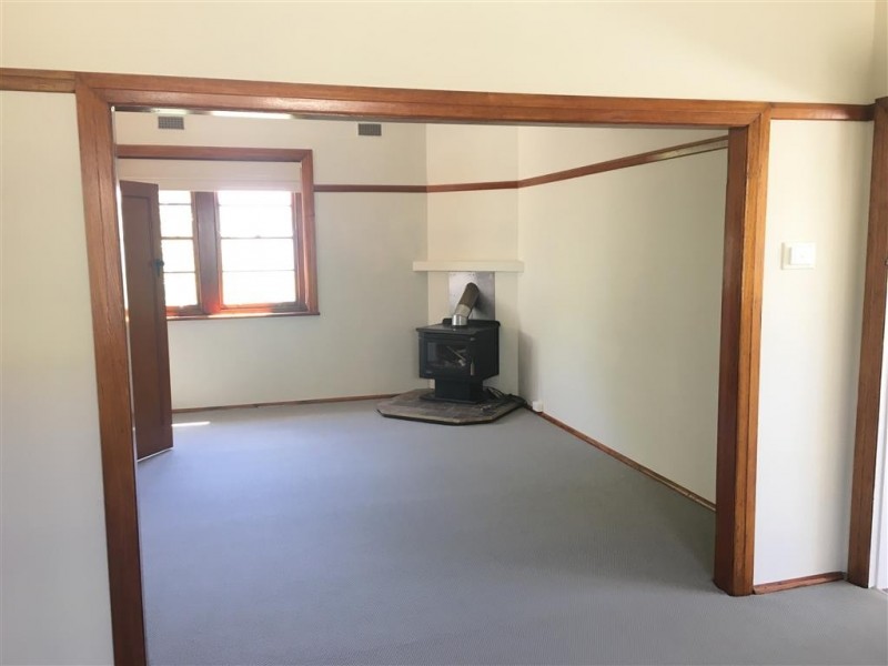19 Nellis Street, Batlow NSW 2730