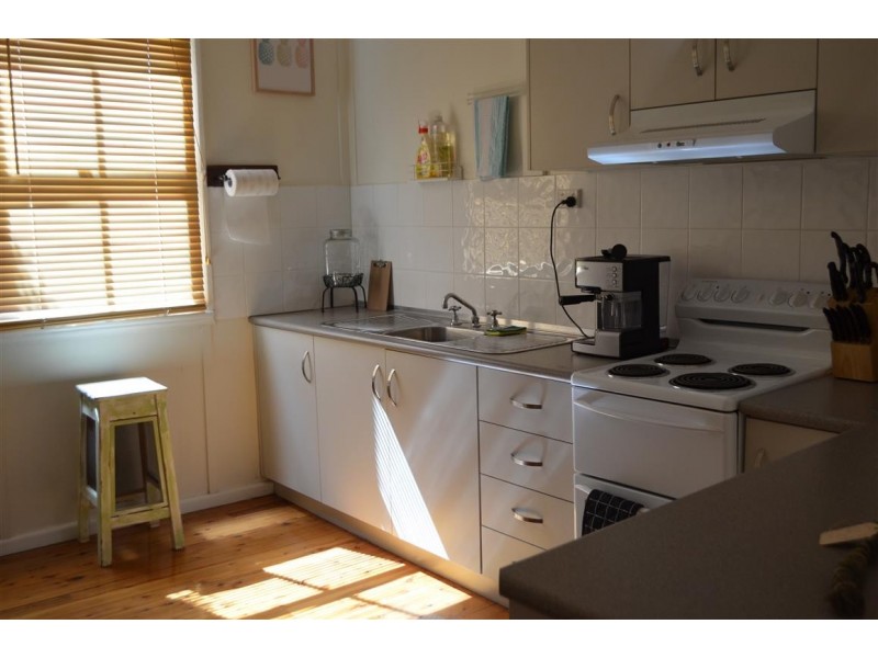 6 Snowy Mountains Highway, Adelong NSW 2729