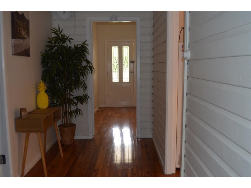 6 Snowy Mountains Highway, Adelong NSW 2729