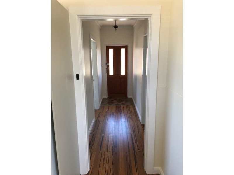 18 Simpson Street, Tumut NSW 2720