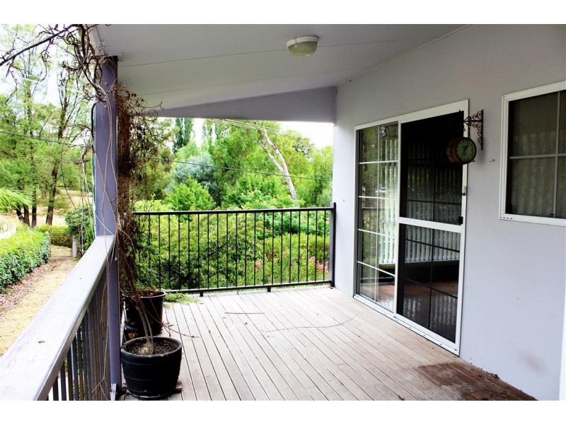 13 River Street, Tumut NSW 2720