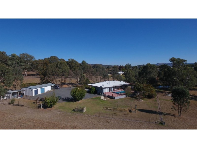16 Bundara Crescent, Tumut NSW 2720