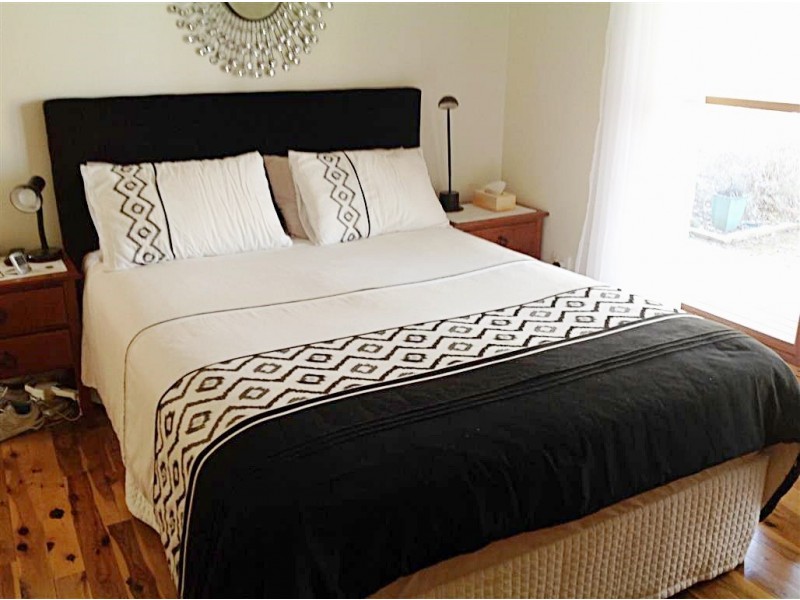 16 Bundara Crescent, Tumut NSW 2720