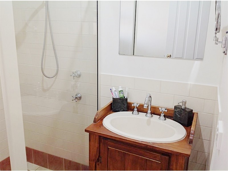 16 Bundara Crescent, Tumut NSW 2720