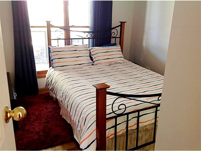 16 Bundara Crescent, Tumut NSW 2720