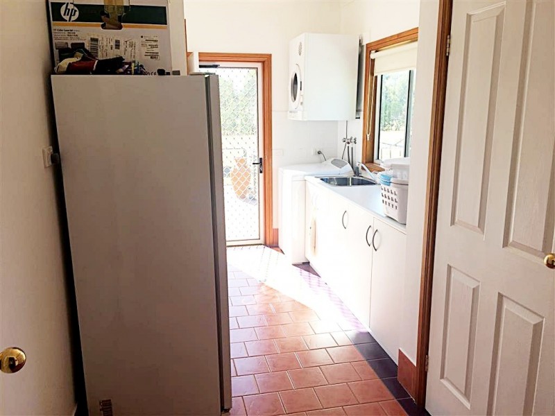 16 Bundara Crescent, Tumut NSW 2720