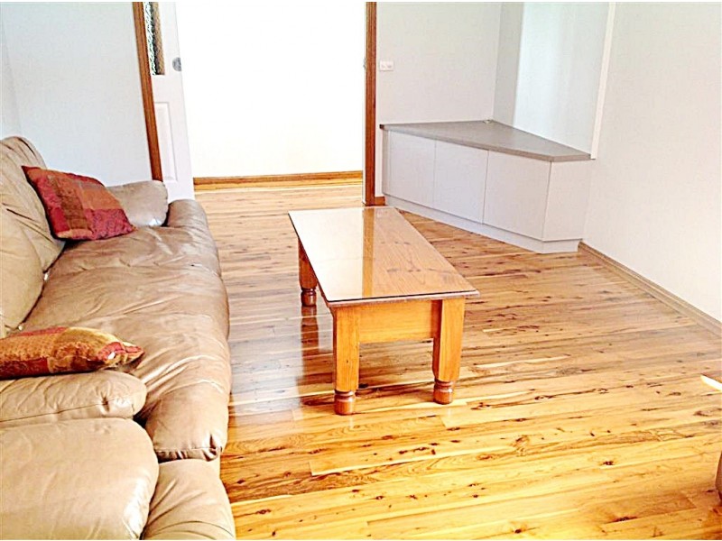 16 Bundara Crescent, Tumut NSW 2720