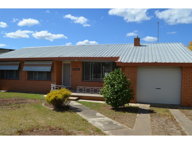 96 Simpson Street, Tumut NSW 2720
