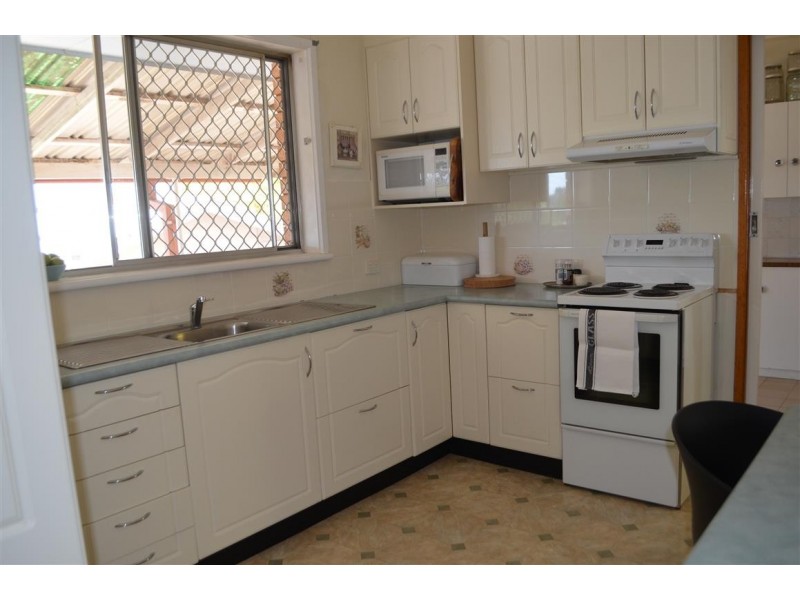 96 Simpson Street, Tumut NSW 2720