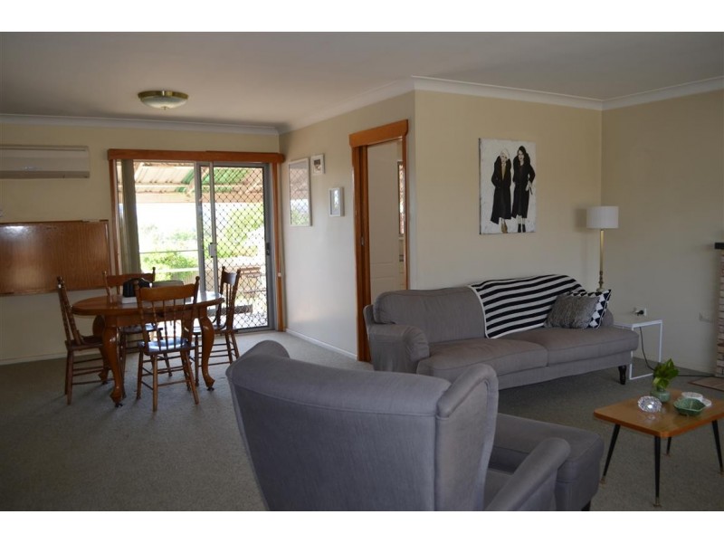 96 Simpson Street, Tumut NSW 2720