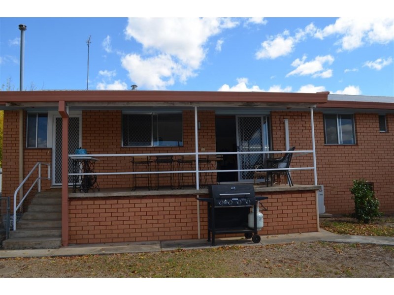 96 Simpson Street, Tumut NSW 2720