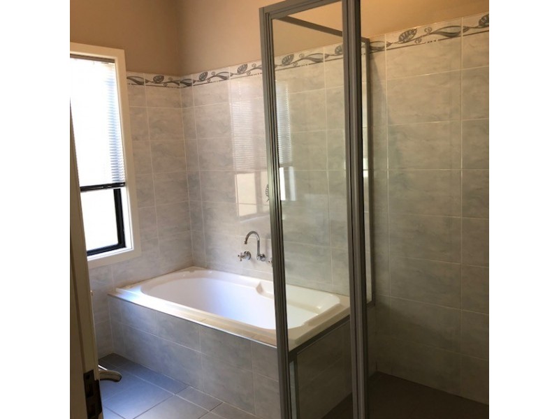 58 Sydney Street, Tumut NSW 2720