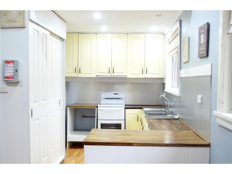 28 Howick Street, Tumut NSW 2720