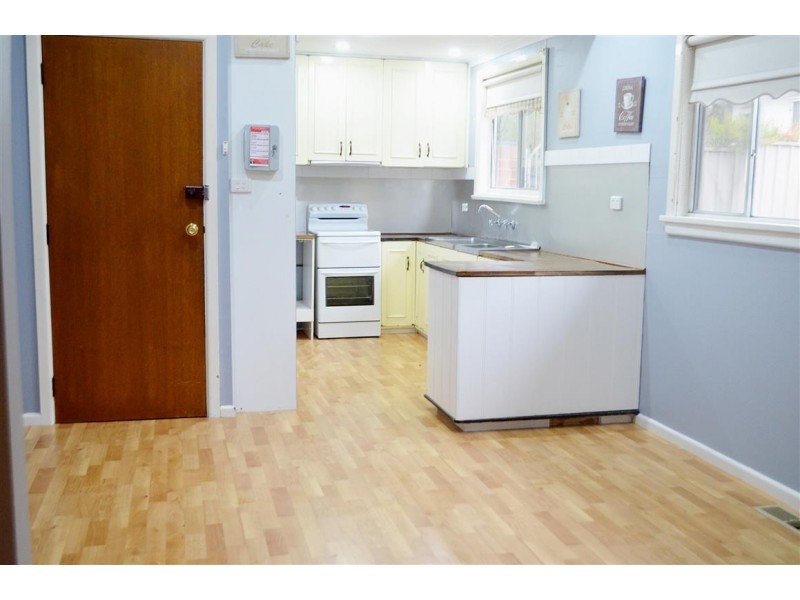 28 Howick Street, Tumut NSW 2720