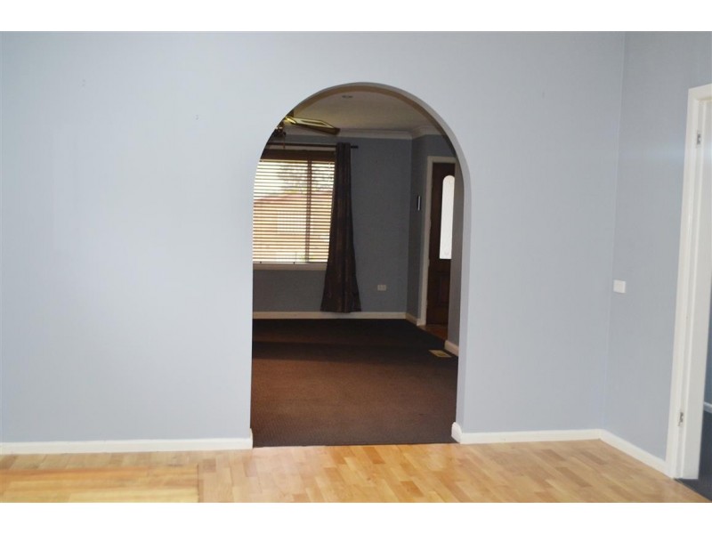 28 Howick Street, Tumut NSW 2720