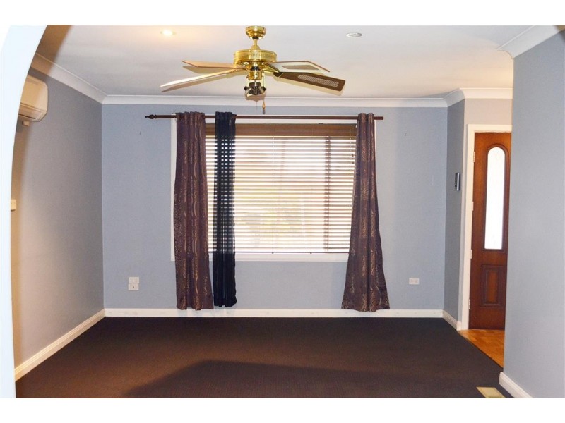 28 Howick Street, Tumut NSW 2720