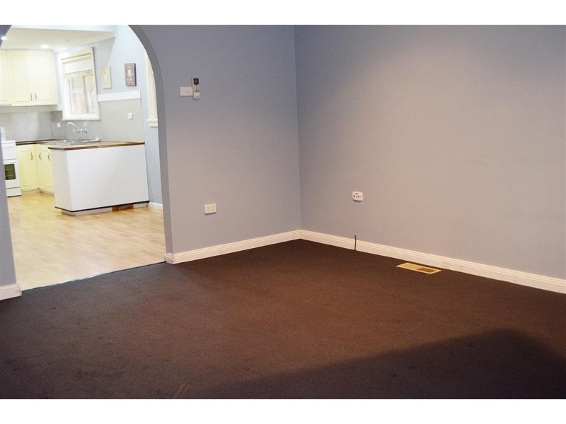 28 Howick Street, Tumut NSW 2720