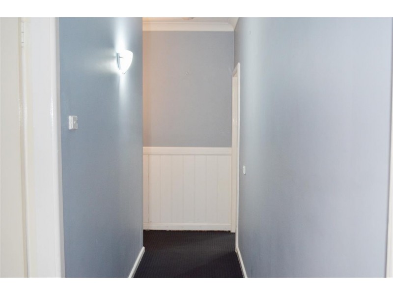 28 Howick Street, Tumut NSW 2720