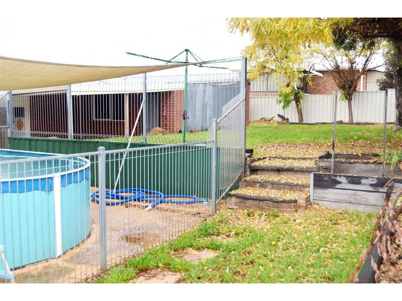 28 Howick Street, Tumut NSW 2720