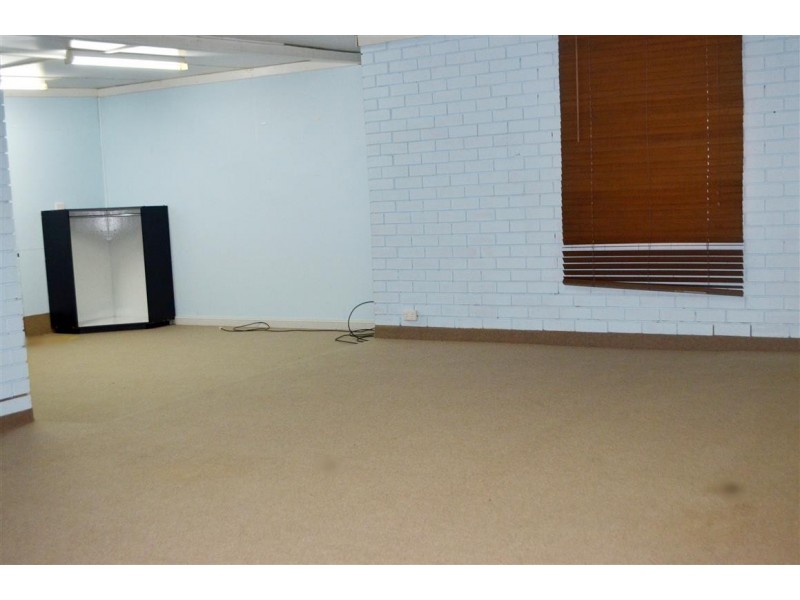 28 Howick Street, Tumut NSW 2720