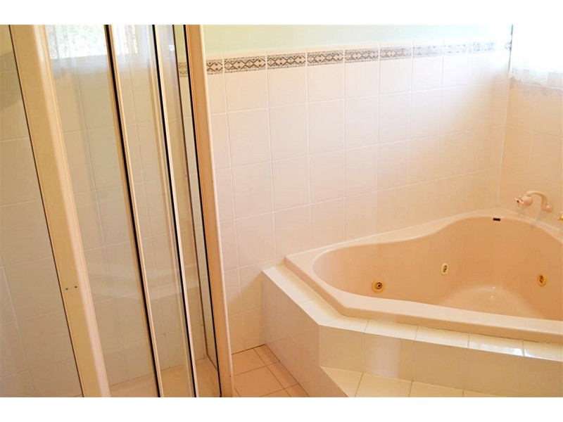 23 Hassett Street, Tumut NSW 2720