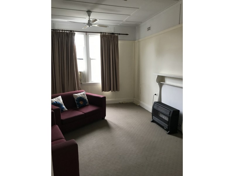 7 Capper Street, Tumut NSW 2720