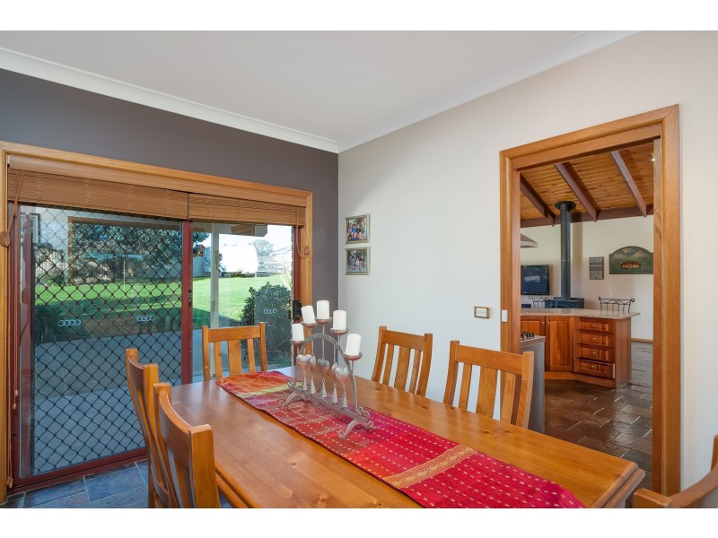 60 Currawong Road, Tumut NSW 2720