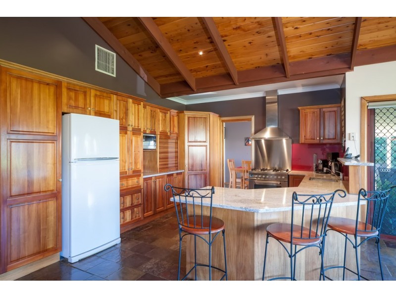 60 Currawong Road, Tumut NSW 2720