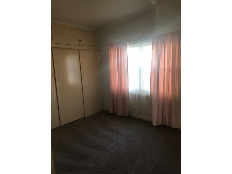 4 Colwell Street, Tumut NSW 2720