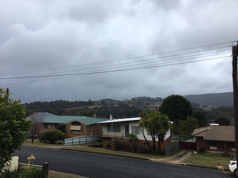 33 Sunnyside Ave, Batlow NSW 2730