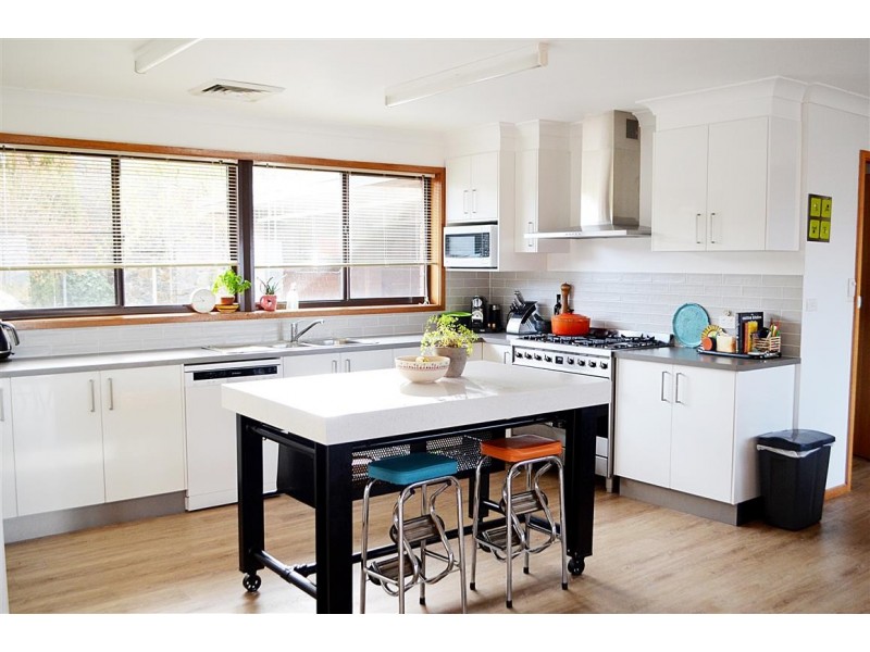 66 Carey Street, Tumut NSW 2720