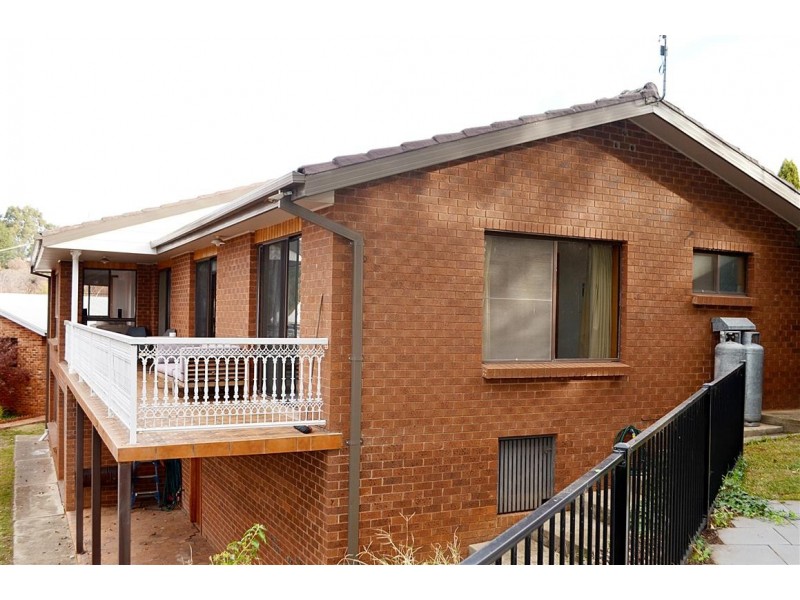 66 Carey Street, Tumut NSW 2720